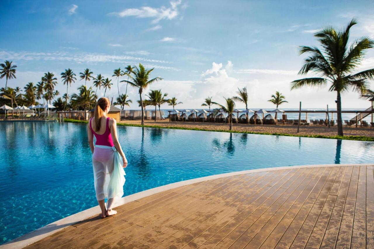 Nickelodeon Hotels & Resorts Punta Cana Eksteriør bilde The pool at the resort