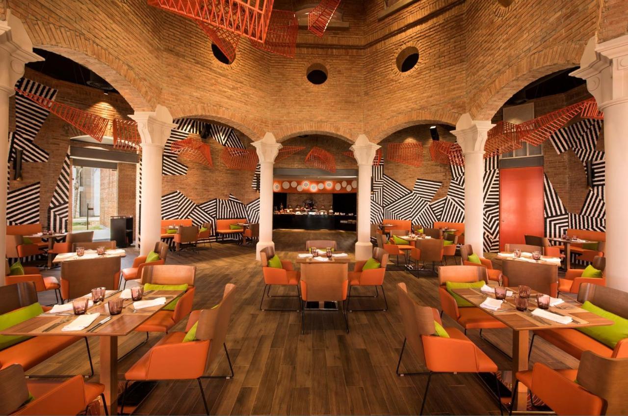 Nickelodeon Hotels & Resorts Punta Cana Eksteriør bilde Interior of the restaurant