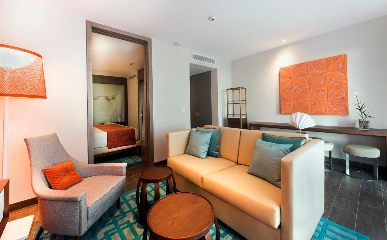 Nickelodeon Hotels & Resorts Punta Cana Eksteriør bilde A suite at the hotel